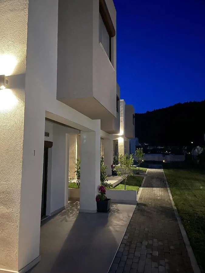 Limoncello Villas Vourvourou 0*,  Řecko